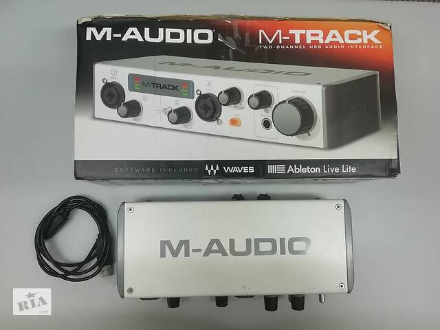 Внешняя USB звуковая карта M-Audio M-Track II аудиоинтерфейс