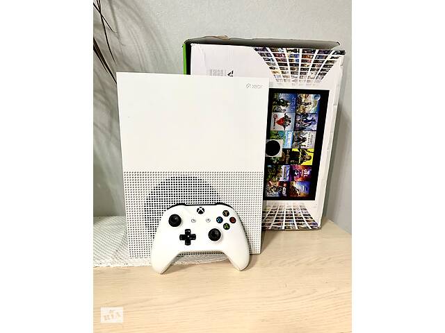 Xbox One S All-Digital Edition 1TB + ігри