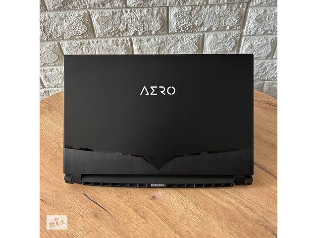 Игровой ноутбук Gigabyte Aero 15 OLED YB / 15.6' (3840x2160) IPS / Intel Core i9-10980HK (8 (16) ядер по 2.4 - 5.3 GH... - Фото 3