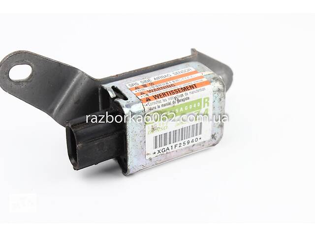 Датчик удара боковой передний правый 05.03-06.08 Subaru Outback (BP) 2003-2009 98235AG040 (27141)