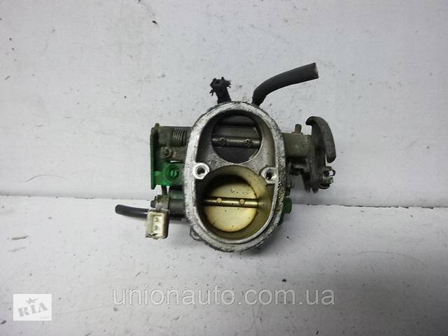 Дросельна заслінка VW Golf II 1.3 042030063B 1992