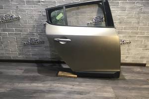 Дверь задняя правая голая Renault Megane 3 хэтчбек (Рено Меган)
