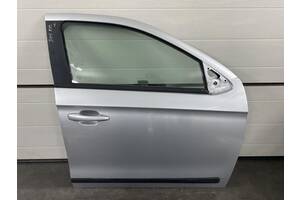 Двері дверка дверь двери передні праві Peugeot 301 Citroen C-Elysee 2013-2021р. 9675195080 / 9677862680