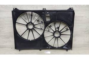 Дифузор кожух вентилятора радіатора Toyota Highlander XU50 (2014-2019) 16711-0P240 Деф. (кріплення)