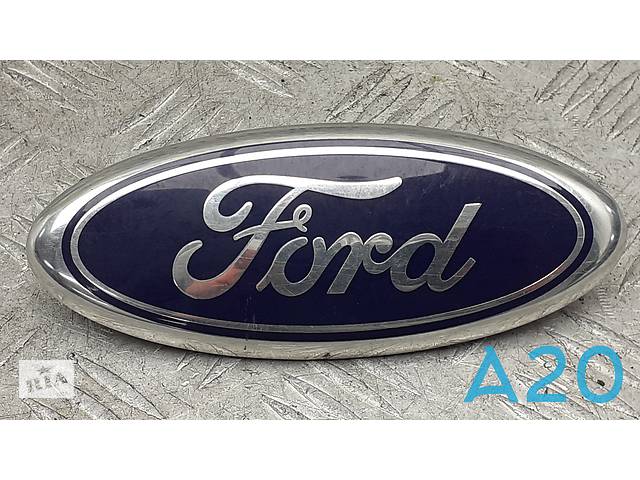 F85Z1542528C - Б/у Значок крышки багажника на FORD FIESTA VI 1.6 2013 г.