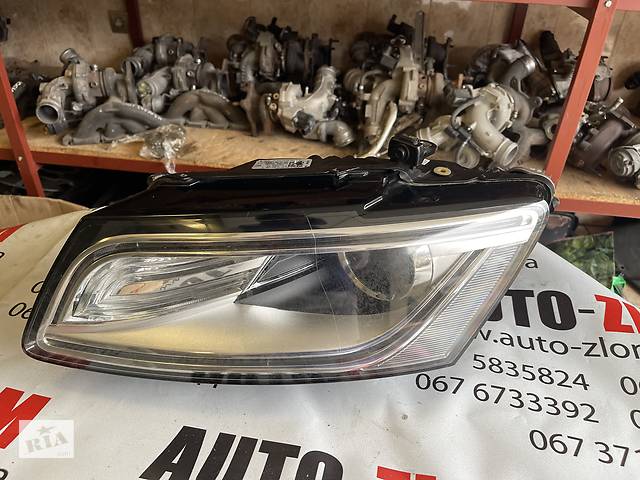 Фара для Audi Q5 LED xenon 8R0941005