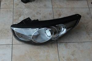 Фара для Hyundai i35 2009-2013 92101-2y