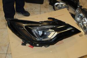 фара для Opel Astra J 2015-2018 13281281, 030126228200