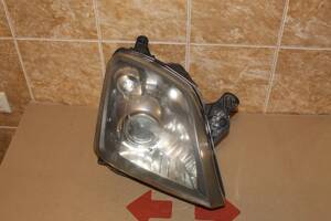 фара для Opel Meriva 2003-2005 13196027