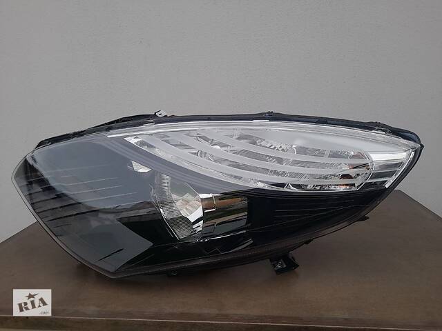 Фара головного света передняя (L левая) на Renault Scenic III 2009-2016— Renault (Оригинал) - 260606760R - Фото 1