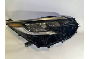 Фара передня права Toyota Sienna XSE 2021- з Led DRL