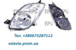 Фара передняя левая Toyota Yaris 2006 - 2011 г.