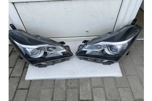 Фара передняя правая Toyota Yaris 3, 2014-2018, галоген, оригинал, б.у., 811300DA30