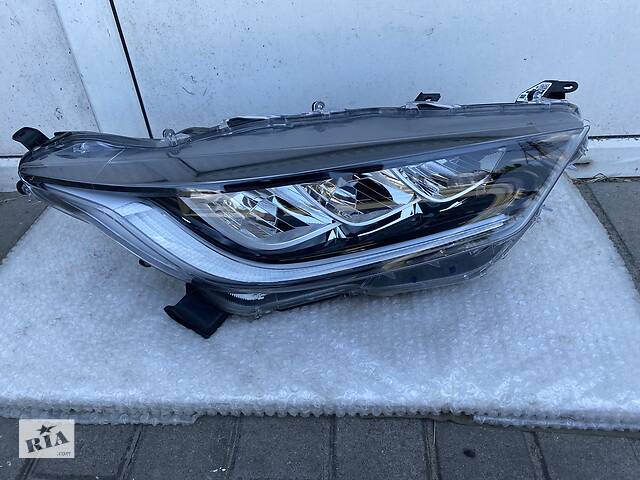 Фара передняя правая Toyota Yaris 4 IV, Full Led, 2020-2023, оригинал, б.у.,0142329