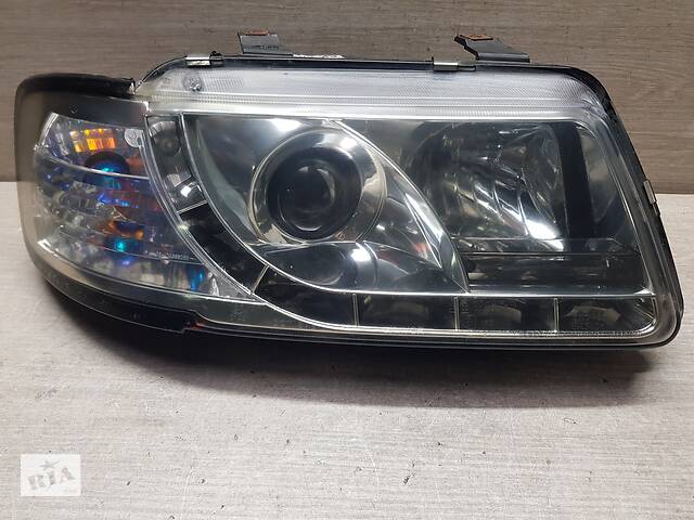 Фара права Audi A3 8L 1996-2006p. LED (SONAR) тюнінгована