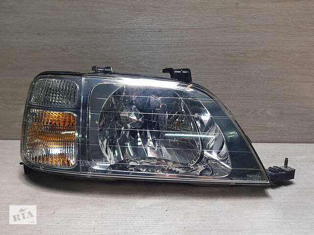 Фара права Honda CR-V 1996-1999p.