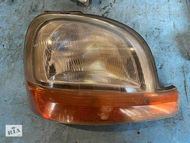 Фара права Renault kangoo 1 98-03 7700308025