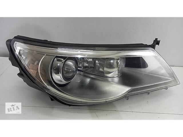 Фара правая Volkswagen Tiguan 2007-2012 гг 5N1941032T