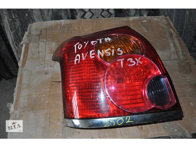 Ліхтар задній для Toyota Avensis ЧИТАТИ ОПИС
