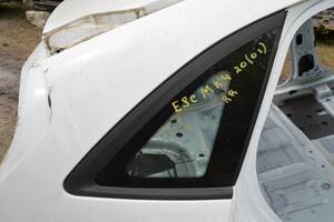 Форточка (глухое стекло) задняя правая Ford Escape MK4 20- мат LJ6Z-7829710-B