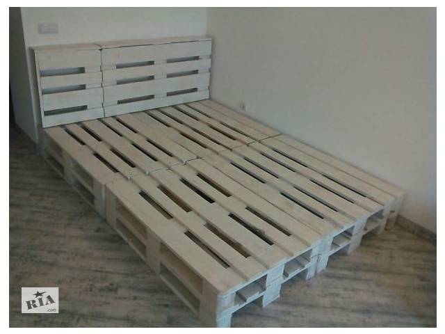 Меблі: диван, стіл, барна стійка з піддонів / палет на замовлення (Лофт)