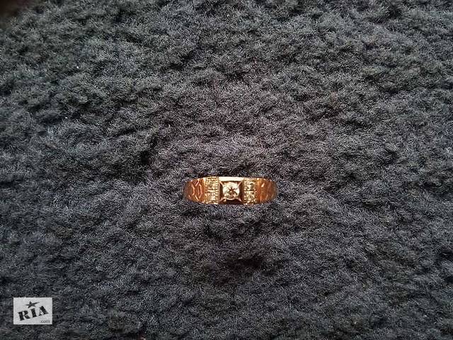 Продам золотое кольцо 585 (б/у)