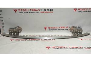 Гребень переднего бампера металл сабля Tesla model 3 1084894-00-B