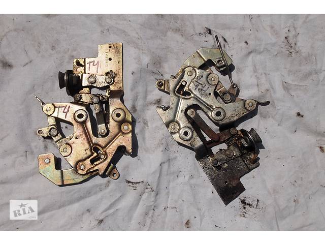 Замок водительской двери фольксваген т4. Замок передней левая замок фольксваген т4. Замок двери т4. Замок багажника фольксваген транспортер т4. Замок двери т4.