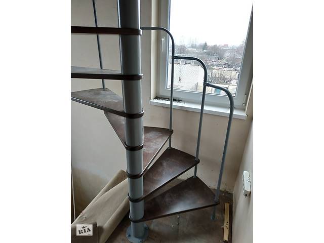 Сходи гвинтові внутрішні готові до установки - Фото 1