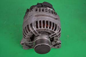 Б/у генератор Volkswagen Bora 1.6, 1.9SDI, 2.0, 2.3 V5, 2.8 V6 1998-2005 120A 0124515010, 028903028E