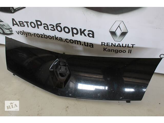 Б/у решетка радиатора Renault Kangoo 2 2008-2017