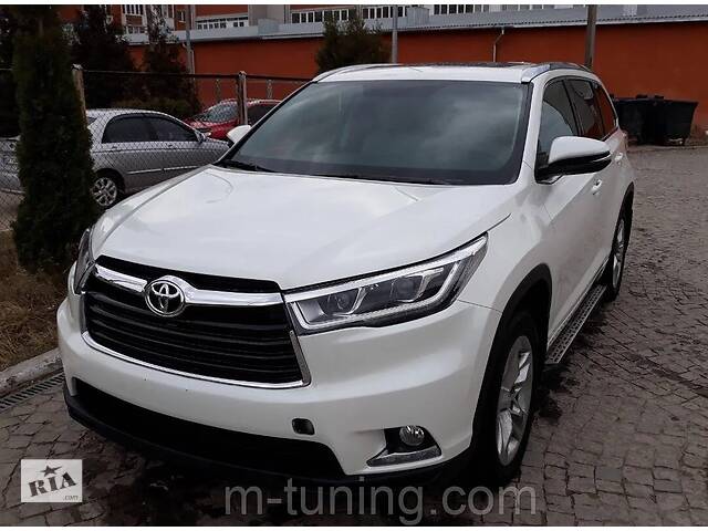 Передние фары Toyota Highlander 50 тюнинг LED оптика