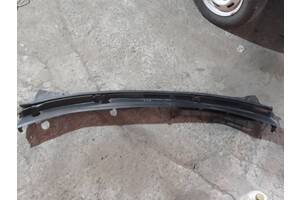 Грати під лобове скло права (жабо) Mazda CX-7 2007-2012 EH10507R1