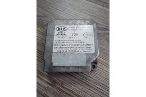 Блок управления Airbag Kia Carnival 2002-2006 0K54B677F0