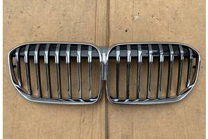 Решетка радиатора 51138494817 BMW 7 G11 G12 LIFT решетка в наличии