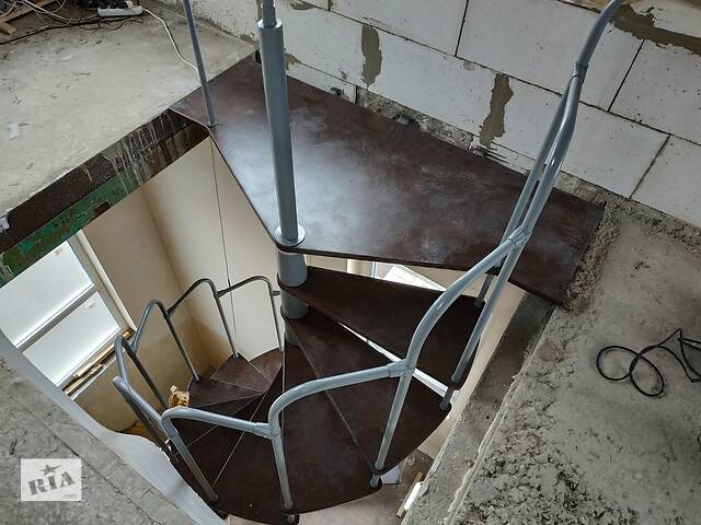 Сходи гвинтові внутрішні готові до установки - Фото 8