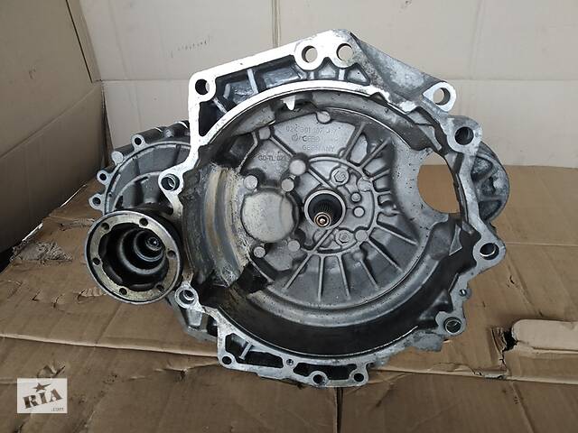 Коробка передач (КПП) Skoda Octavia 1996-2004 1.6 DUU 02K301107J