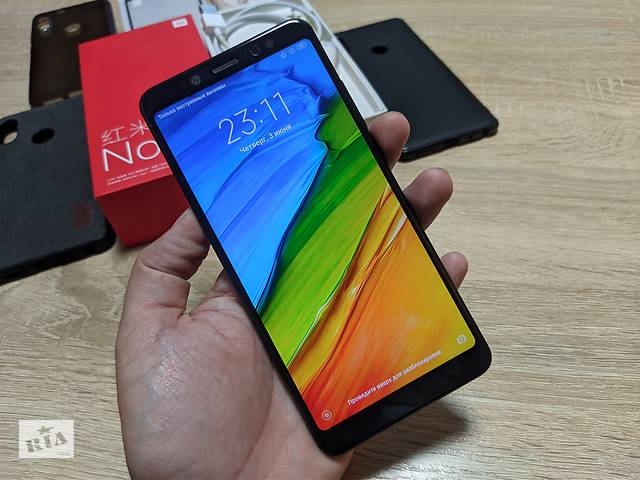 Xiaomi Redmi Note 5 3/32GB Black в ідеалі + 4 чохла і скло в подарунок