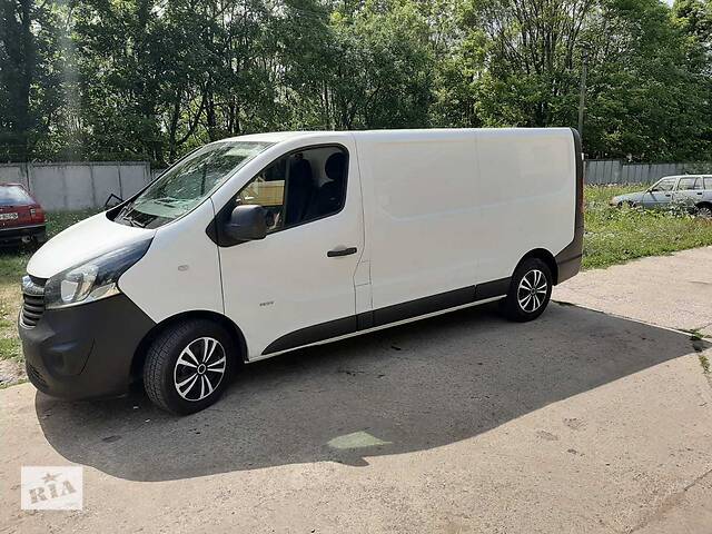 Боковина правая макси для Опель Виваро Opel Vivaro 2014-2019 г. в.