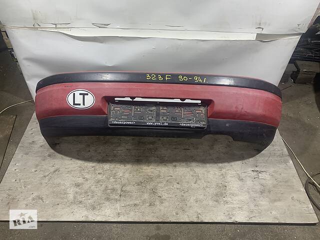 Б/у бампер задний для Mazda 323F 1990-1994