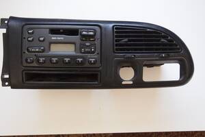 радіо та накладка панелі Ford Transit 1995-2000рв ціна 950гр за радіо магнітола з панелькою не бита не клеїна