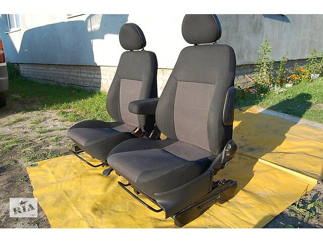 Передние сидения для Opel Combo