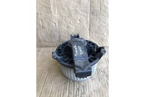 Б/у моторчик печки Suzuki Swift III\4 2005-2010, DENSO AV272700-0311\toyota verso- s