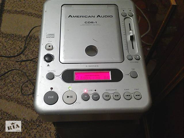 DJ пульт. Програвач компакт - дисків American Audio CDS-1
