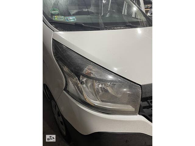 Фара правая для Рено Трафік Renault Trafic 2014-2020 р в.