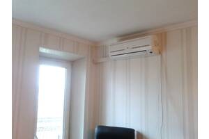 Поклейка шпалер Безпіщанка