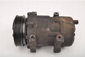 Компресор кондиціонера Renault Megane 1997-2003 7700872159