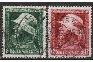 1935 - Рейх - Памятник& # 039; памяти героев Mi.569-70 _4,0 EU