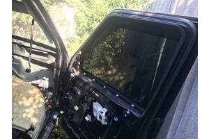 Стекло двери перед прав Land Rover Discovery 3 04-09