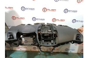 Торпедо передня панель з AIRBAG Ford Escape MK3 13-19